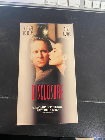 Disclosure (1994) - Used VHS 1995 Warner Brothers Tape